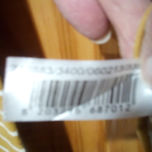 XS Bizzbee Yellow and White Tee - Picture 5 of 7